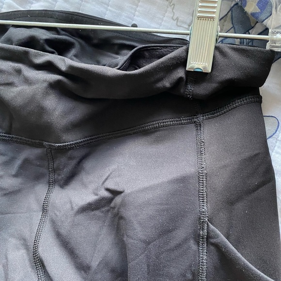 Lululemon Invigorate Leggings in black - Picture 5 of 6